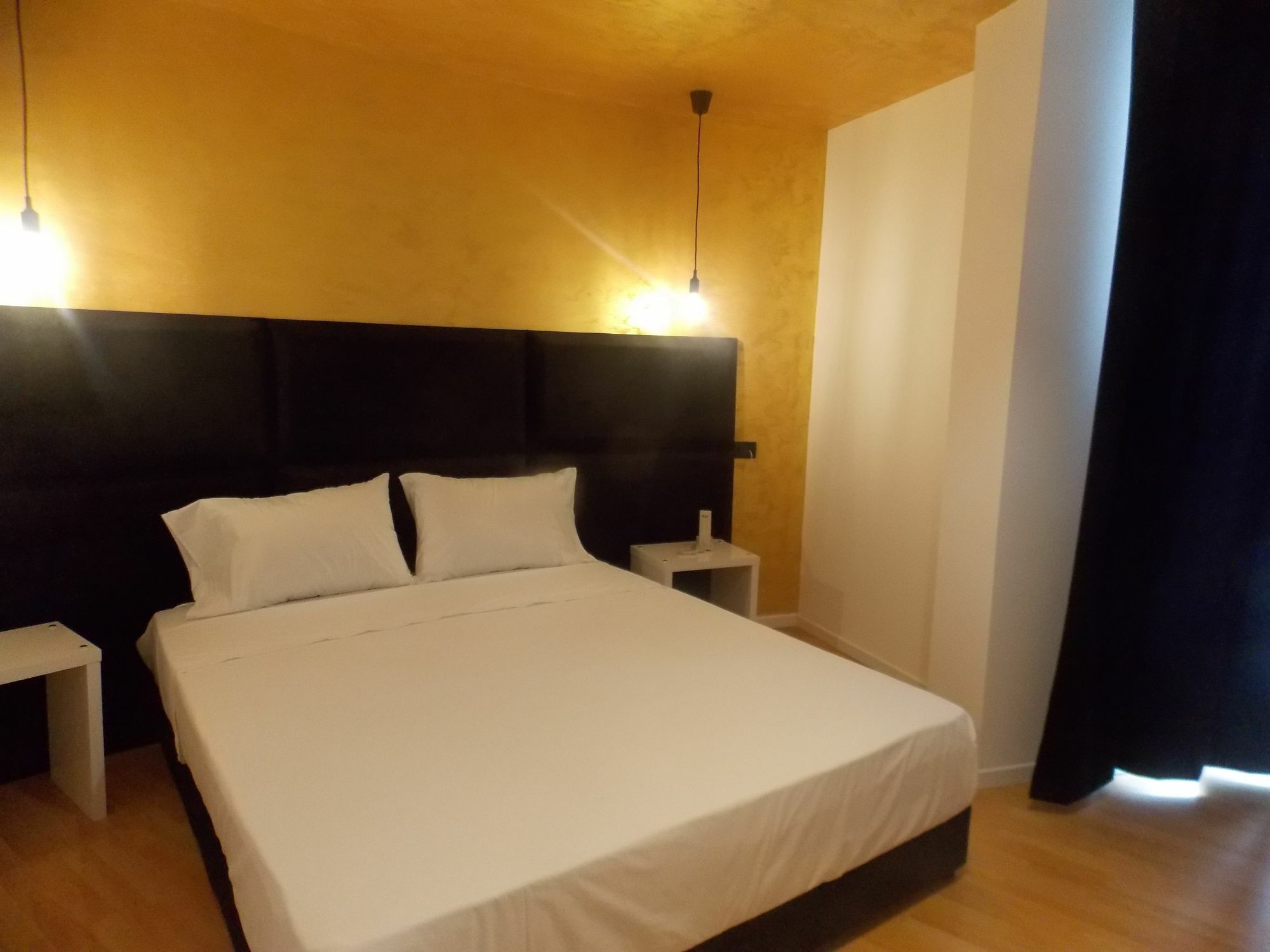 Diamond Hotel 3*